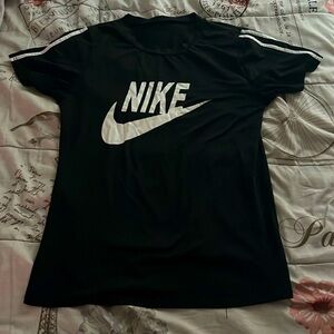 Black and white Nike shirt